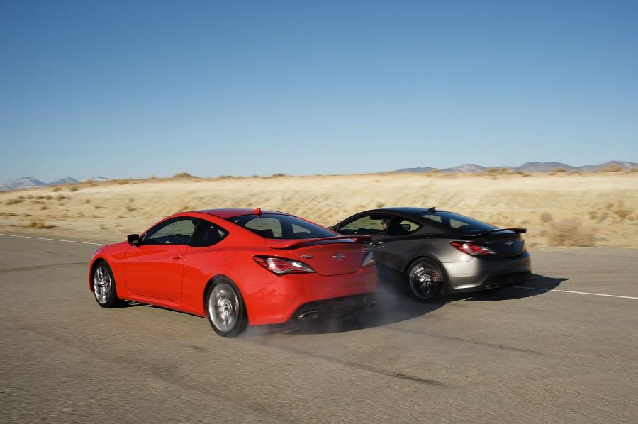  Hyundai Genesis Coupe 2013 года  (фото 54 из 76)
